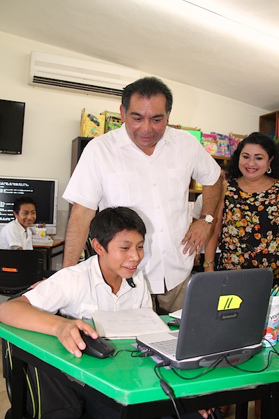 Niñas y niños yucatecos, más cerca del mundo de la informática