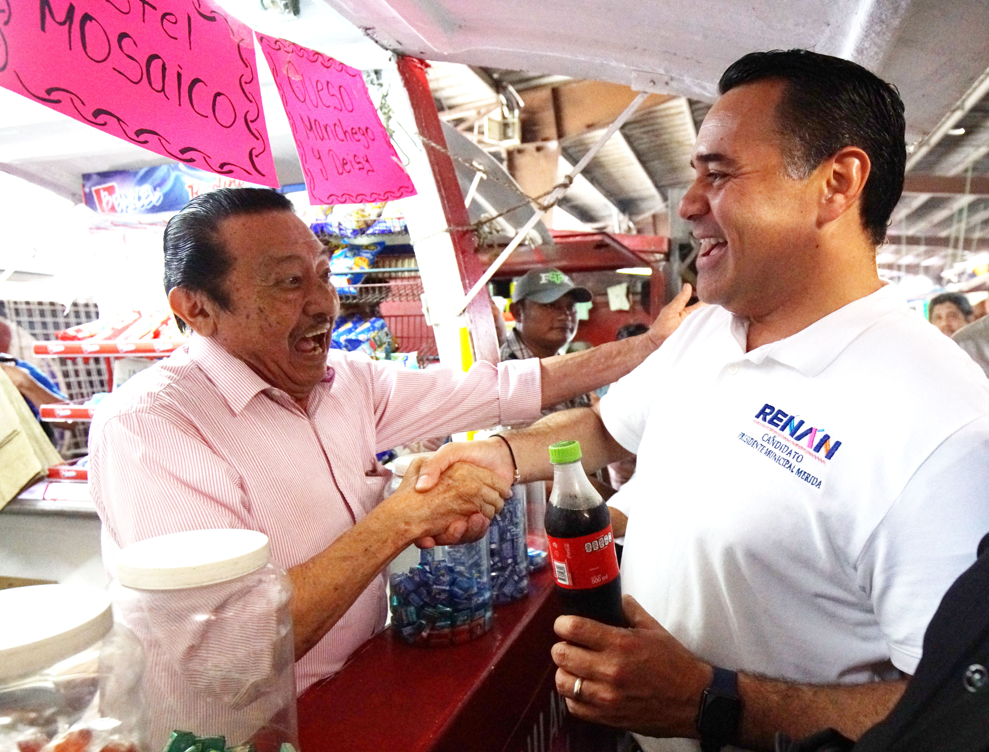 Locatarios de mercados respaldan propuesta de Basura de Renán Barrera