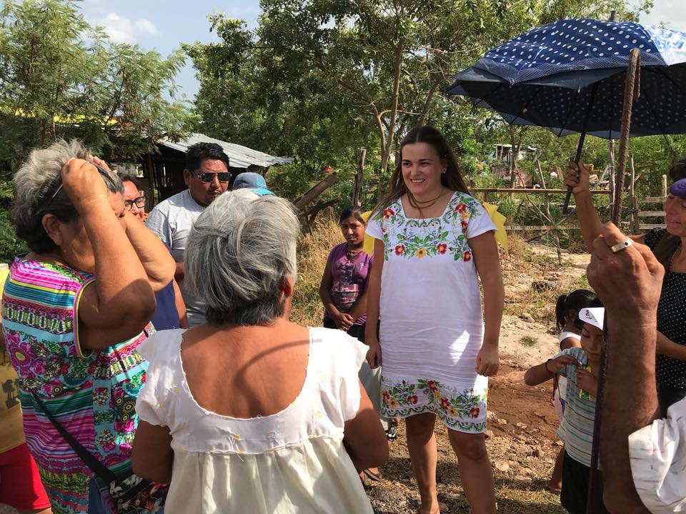 Regresa Cecilia Patrón con vecinos del sur de Mérida