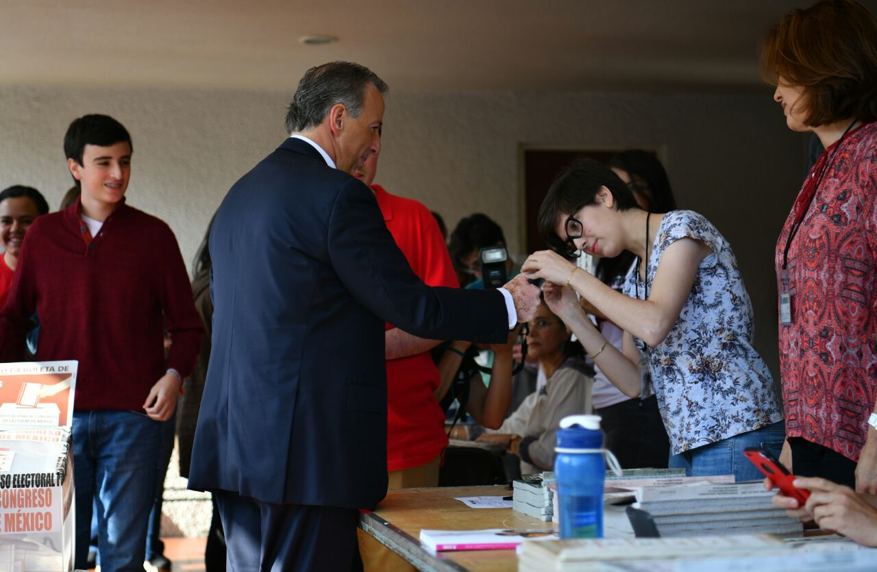 José Antonio Meade ejerció su derecho al voto