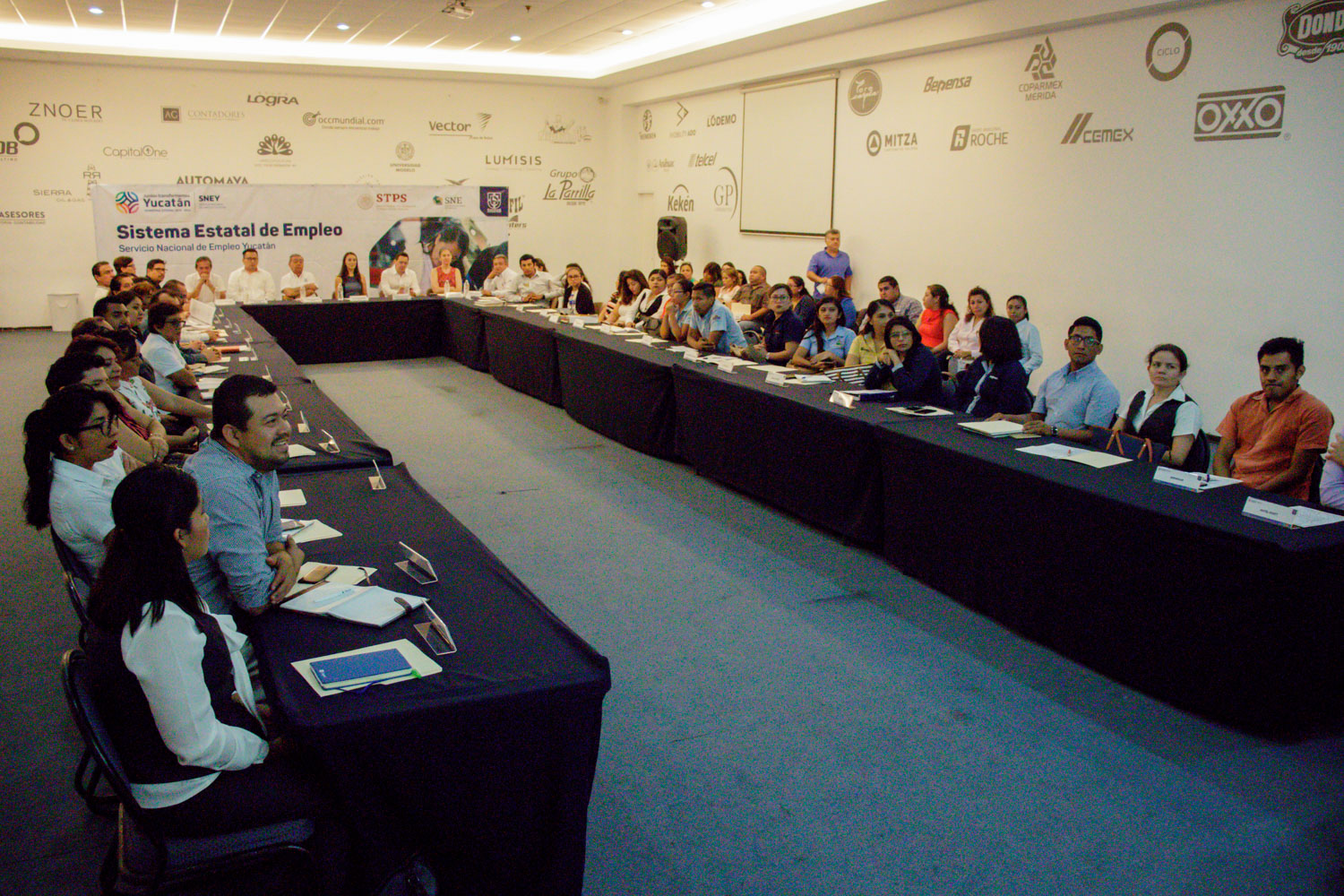 Unión entre sectores sociales, fundamental para impulsar empleos en Yucatán