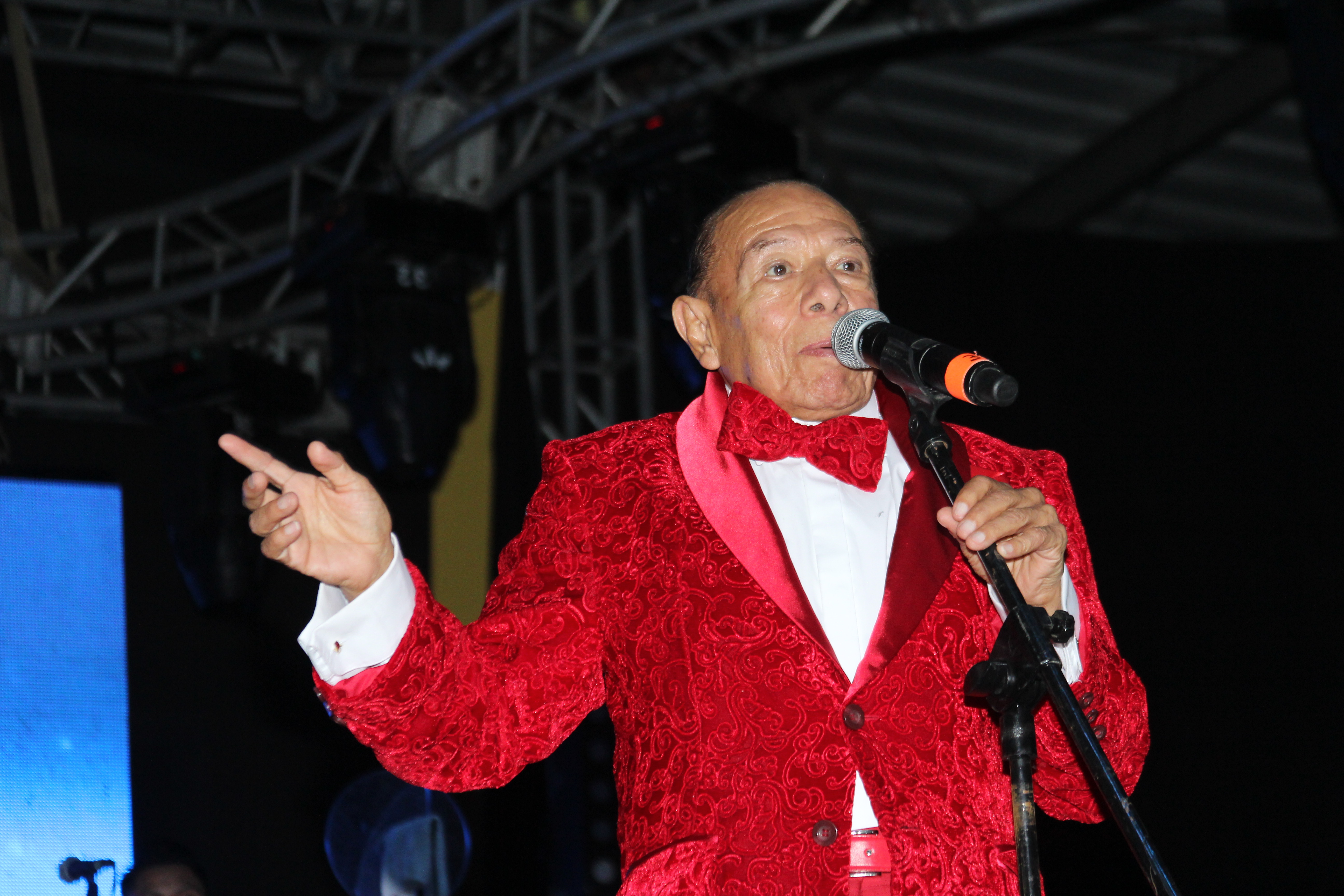 MARIA FERNANADA Y LA SONORA SANTANERA DE CARLOS COLORADO, SE PRESENTAN CON GRAN ÉXITO EN LA FERIA YUCATÁN X'MATKUIL 2018.